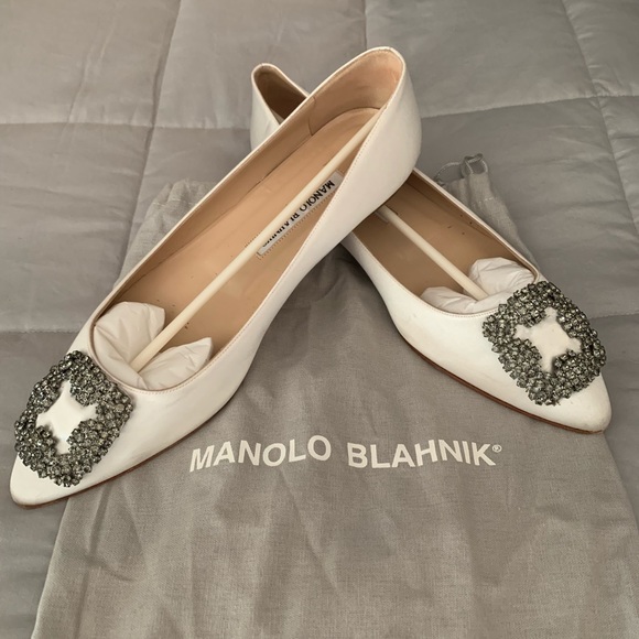 Manolo Blahnik Shoes - WORN ONCE! Manolo Blahnik Hangisiflat
